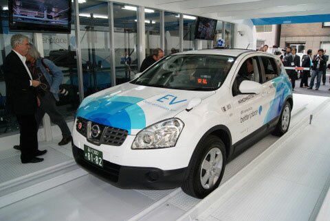 日本交通が都内で運行開始した電池交換型EVタクシー